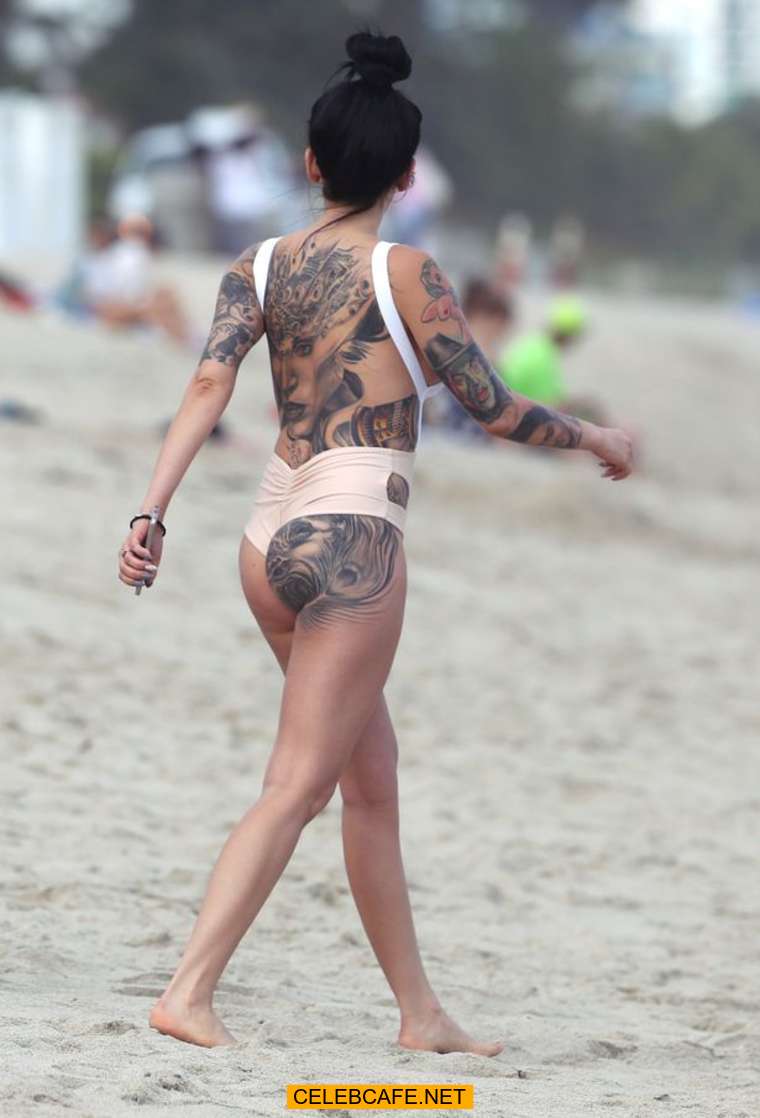 Cami li nude